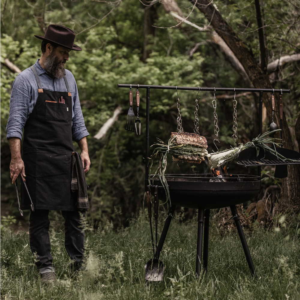 BAREBONES Cowboy Fire Pit Grill XL