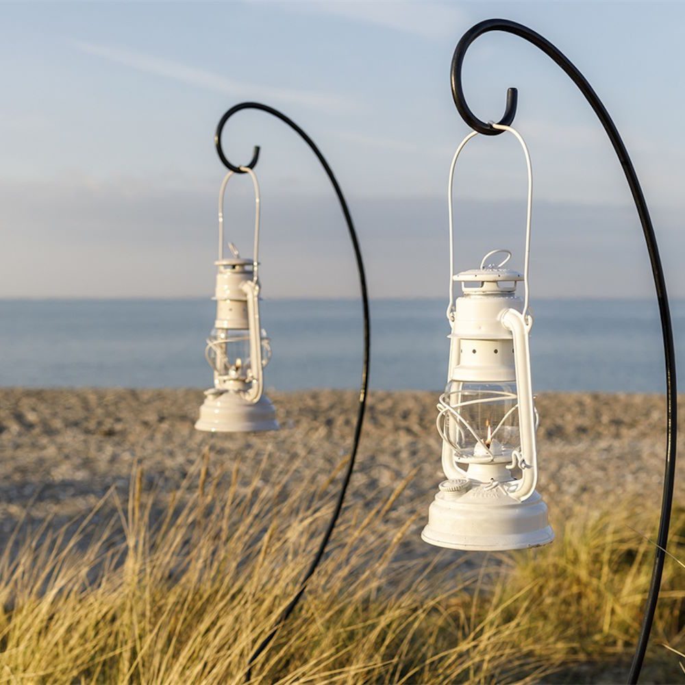 Feuerhand Stormlamp Hanger Staand Sfeer_2 Feuerhand Stormlamp Hanger Staand