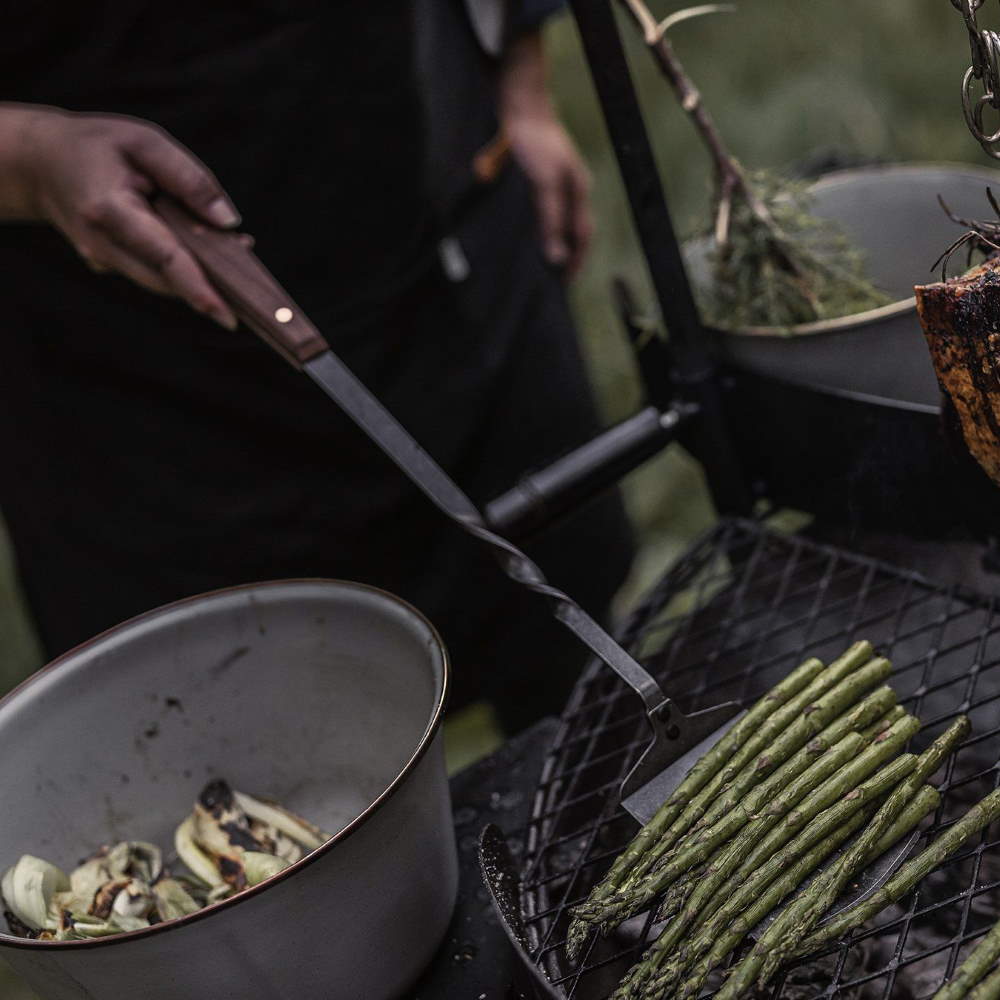 BAREBONES Cowboy Cooking Grill Spatula